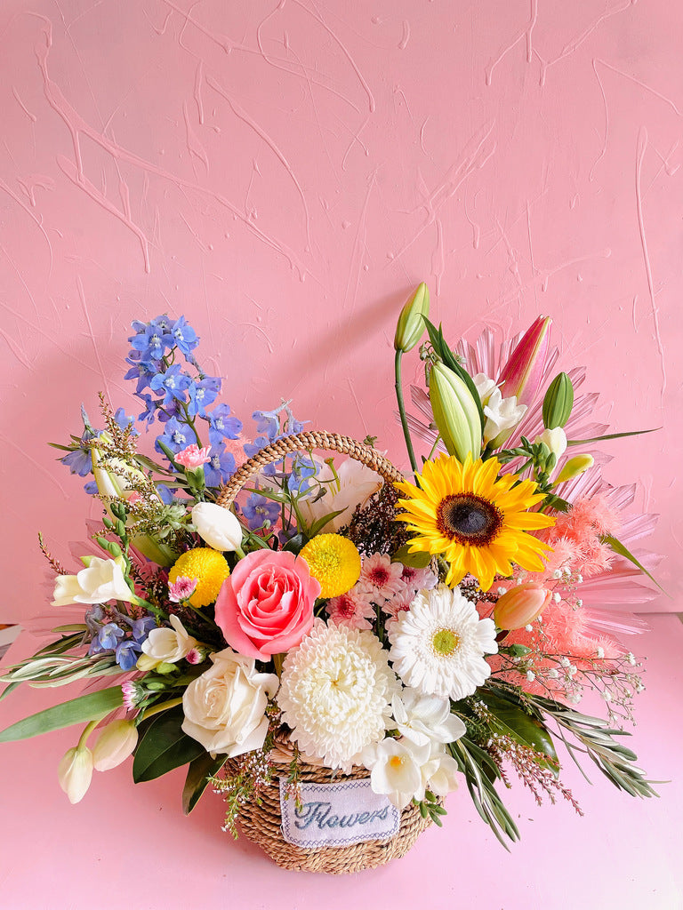Fresh Flowers Arrangement In a Basket 1