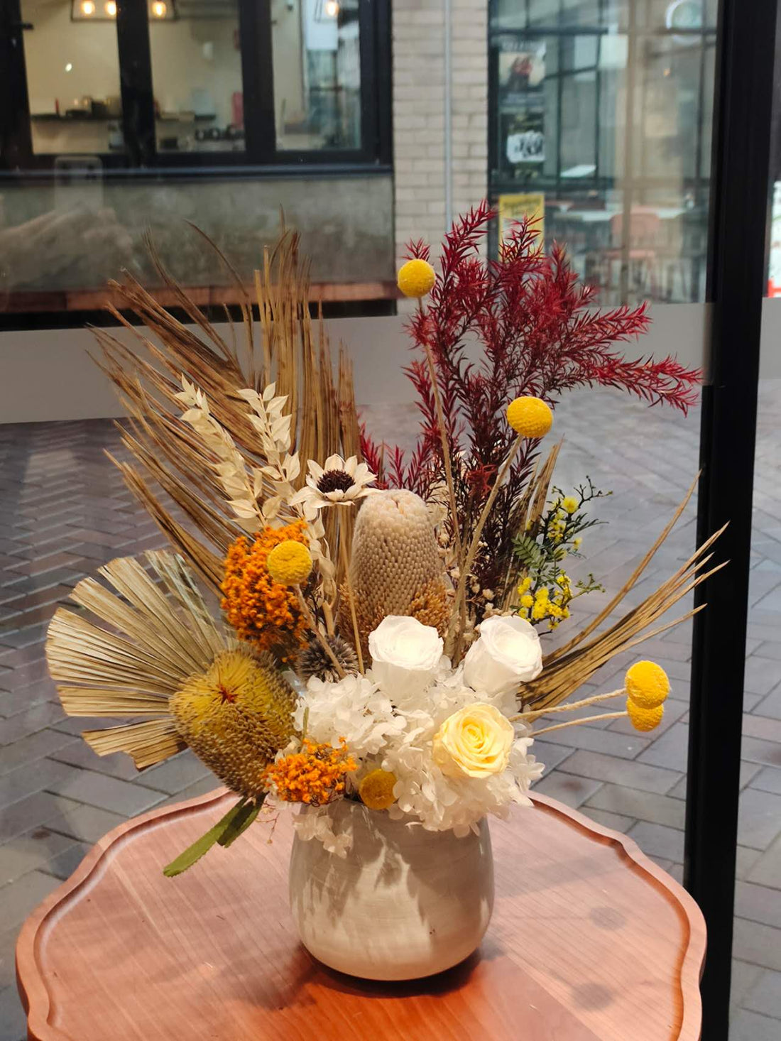 Preserved Flowers vs Dried Flowers vs Artificial Flowers: What’s the Difference?